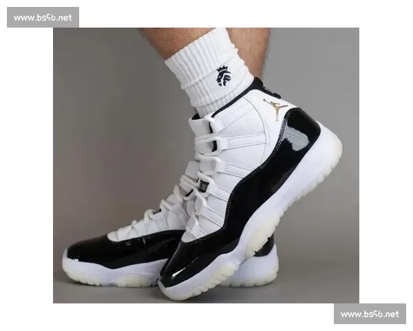 新科 MVP 上脚！AJ11 城市限定抢疯了