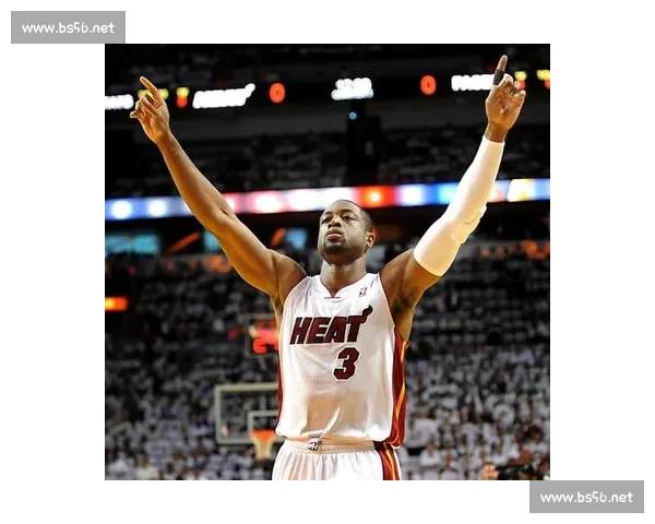 父子篮球传承：韦德与儿子的赛场交锋与人生选择